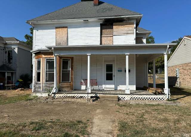 Property at 246 E South St, Hillsboro, OH 45133, 3 beds, 1 bath