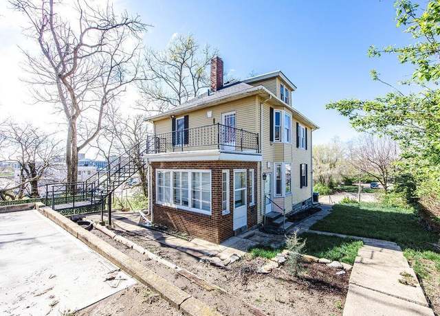 Property at 122 Wayne Ave, Hamilton, OH 45013, 4 beds, 2 baths