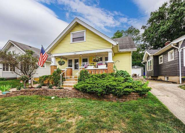 Property at 637 Ridgewood Ave, Hamilton, OH 45013, 3 beds, 2 baths