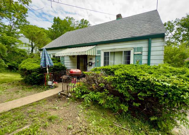 Property at 1506 Beech Ave, Cincinnati, OH 45205, 4 beds, 1 bath
