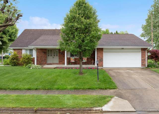 Property at 1150 Mayfair Dr, Wilmington, OH 45177, 4 beds, 2.5 baths