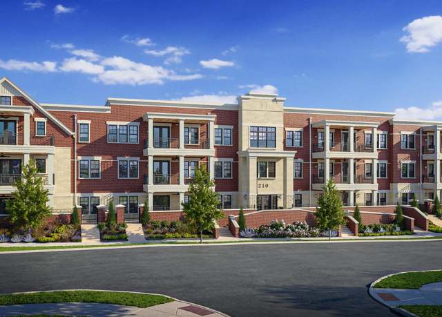Property at 210 Vintage Club Dr #301, Montgomery, OH 45249, 3 beds, 2.5 baths