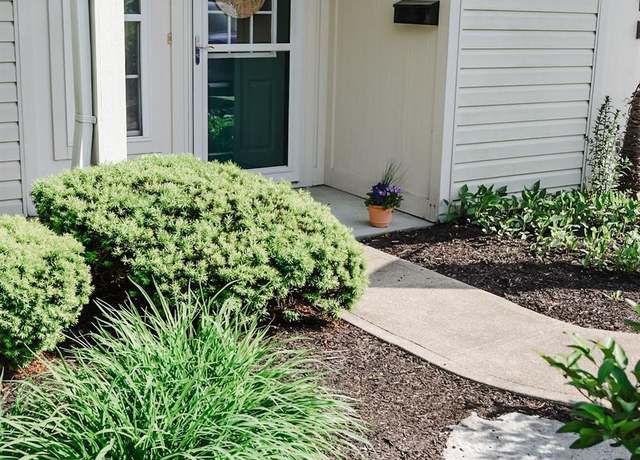 Property at 4298 Hickory Park Ln, Batavia Twp, OH 45103, 2 beds, 1 bath