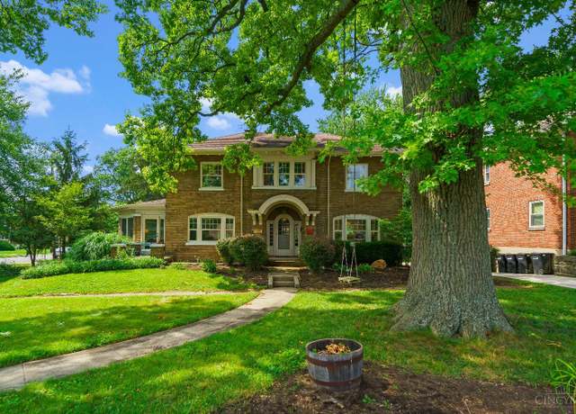 Property at 6303 Montgomery Rd, Cincinnati, OH 45213, 3 beds, 2.5 baths