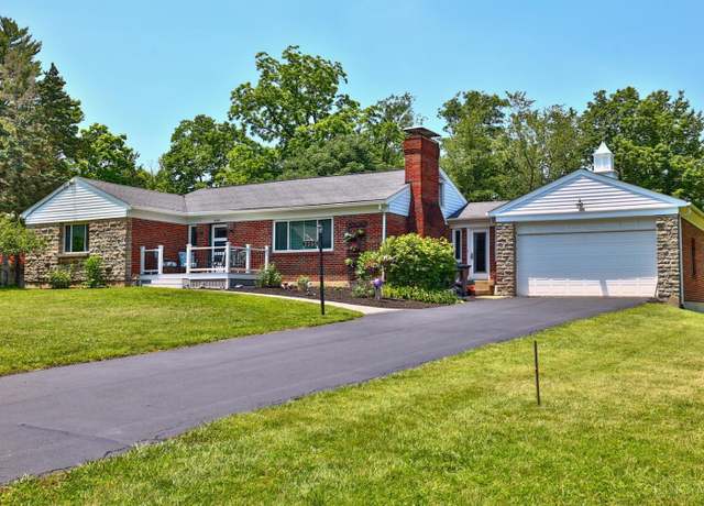 Property at 3266 South Woods Ln, Amberley, OH 45213, 3 beds, 2.5 baths