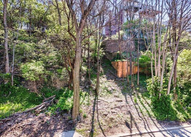 Property at 1860 Walker St, Cincinnati, OH 45202