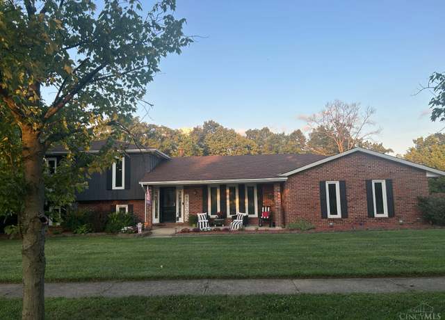 Property at 720 Shultz Dr, Hamilton, OH 45013, 4 beds, 2.5 baths
