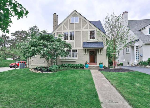 Property at 1301 Park Ridge Pl, Cincinnati, OH 45208, 4 beds, 3 baths