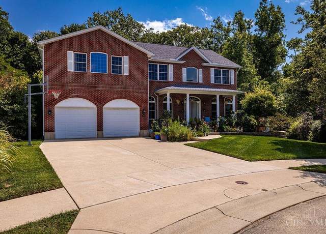 Property at 245 Hunter Woods Dr, Oxford, OH 45056, 4 beds, 3.5 baths