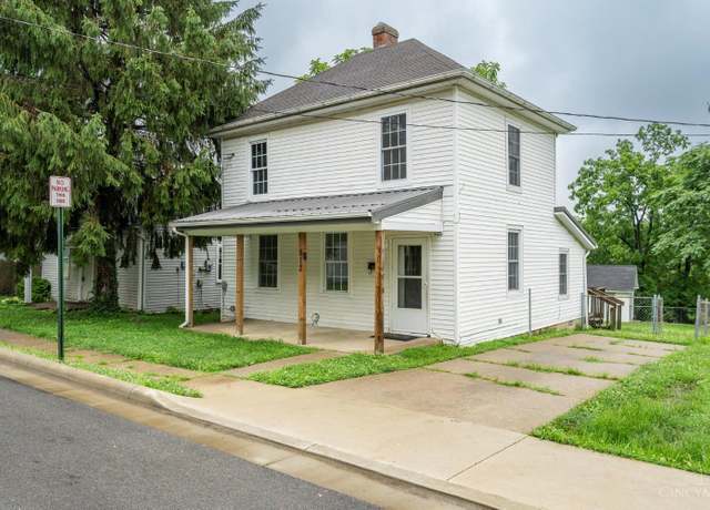 Property at 212 Johnson St, Hillsboro, OH 45133, 3 beds, 1 bath