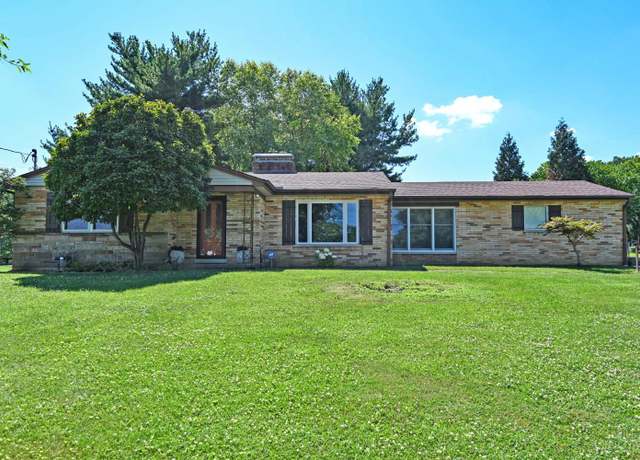 Property at 1189 W Seymour Ave, Springfield Twp., OH 45216, 2 beds, 2 baths