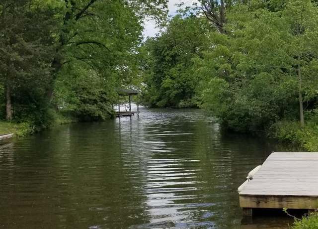 Property at 6 Mohican Cv, Franklin Twp, OH 45171