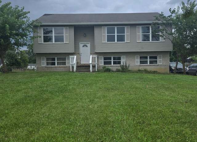 Property at 7774 School Rd, Sycamore Twp, OH 45249, 3 beds, 3 baths