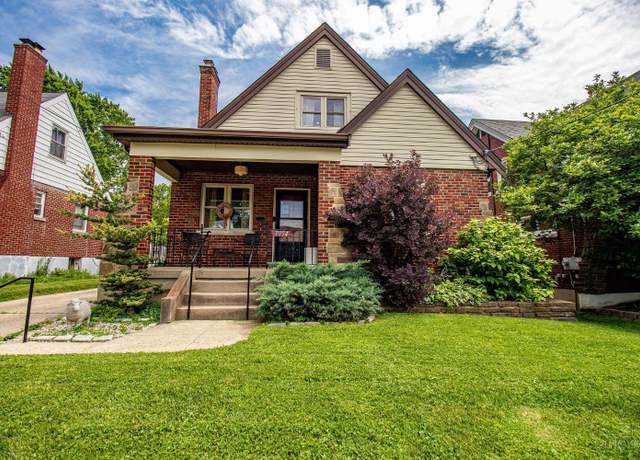 Property at 3994 Kenkel Ave, Cheviot, OH 45211, 3 beds, 2.5 baths