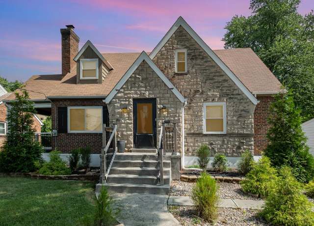 Property at 1712 Stonybrook Dr, Cincinnati, OH 45237, 3 beds, 2.5 baths