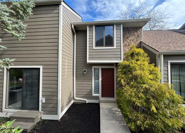Property at 9963 Timbers Dr, Blue Ash, OH 45242, 3 beds, 2.5 baths