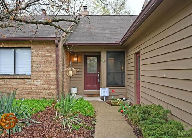 Property at 3 Evergreen Cir, Wyoming, OH 45215, 2 beds, 3 baths