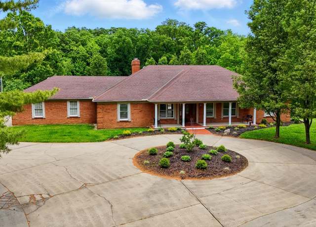 Property at 5786 Fields Ertel Rd, Sharonville, OH 45241, 4 beds, 3.5 baths