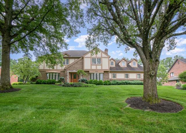 Property at 5545 Squirrel Run Ln, Colerain Twp, OH 45247, 4 beds, 3.5 baths