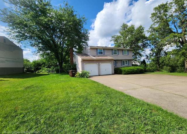Property at 2920 Spruceway Dr, Colerain Twp, OH 45251, 4 beds, 2.5 baths