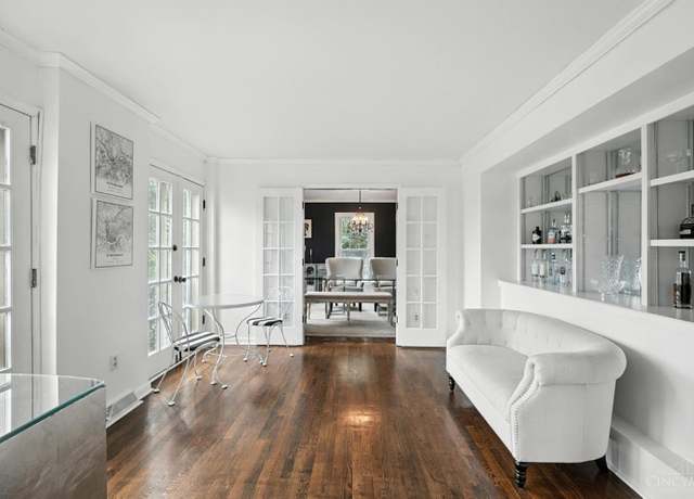 Property at 854 Rue De La Paix Unit B1, Cincinnati, OH 45220, 3 beds, 3.5 baths