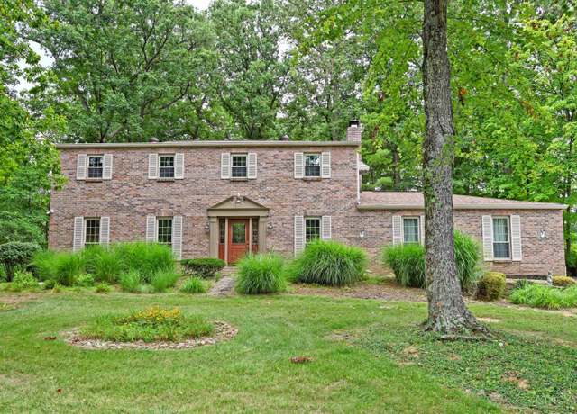 Property at 9616 Holly Leaf Cir, West Chester, OH 45241, 4 beds, 2.5 baths
