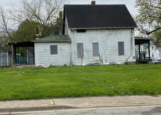 Property at 272 S Walnut St, Wilmington, OH 45177, 3 beds, 1.5 baths