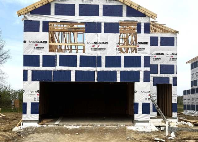 Property at 5 W Kentucky Ave, Wilmington, OH 45177, 4 beds, 2.5 baths