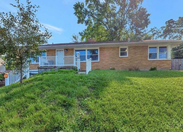 Property at 1210 Clovernook Dr, Hamilton, OH 45013, 3 beds, 1.5 baths