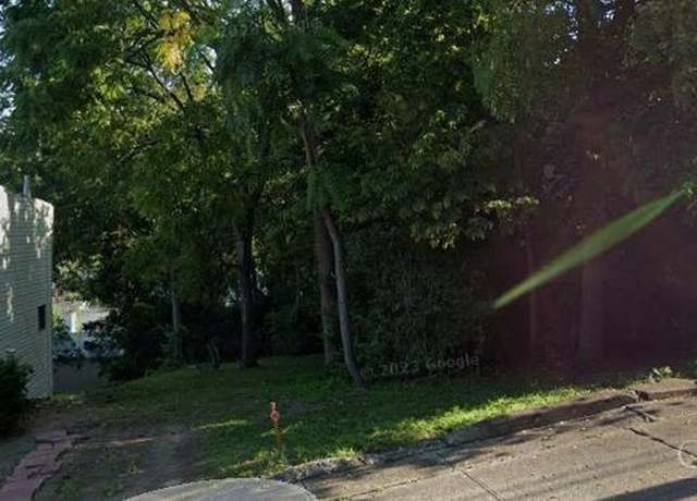 Property at 762 Straight St, Cincinnati, OH 45214