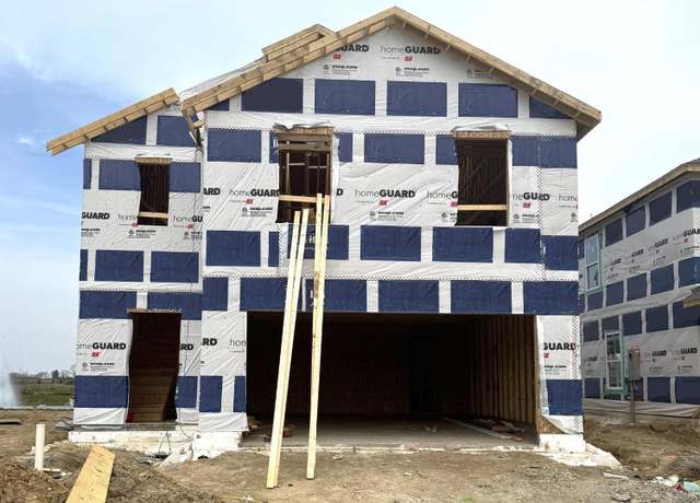 Property at 15 E Kentucky Ave, Wilmington, OH 45177, 5 beds, 3 baths