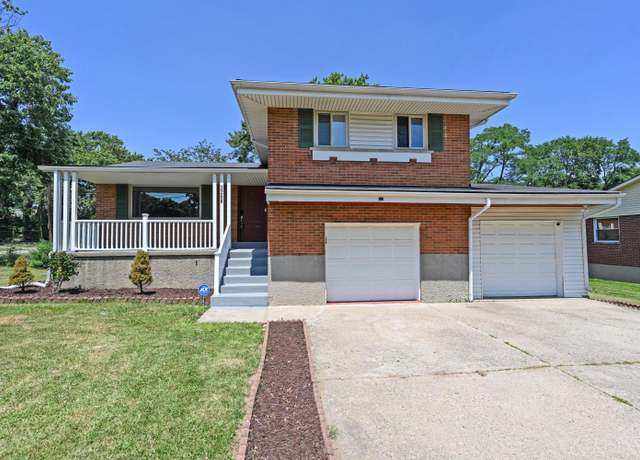 Property at 3258 Lillwood Ln, Colerain Twp, OH 45251, 3 beds, 2 baths