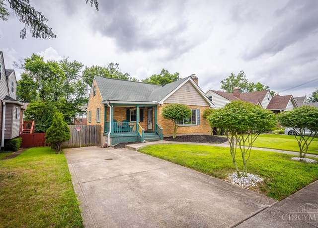Property at 6705 Elwynne Dr, Silverton, OH 45236, 4 beds, 2.5 baths