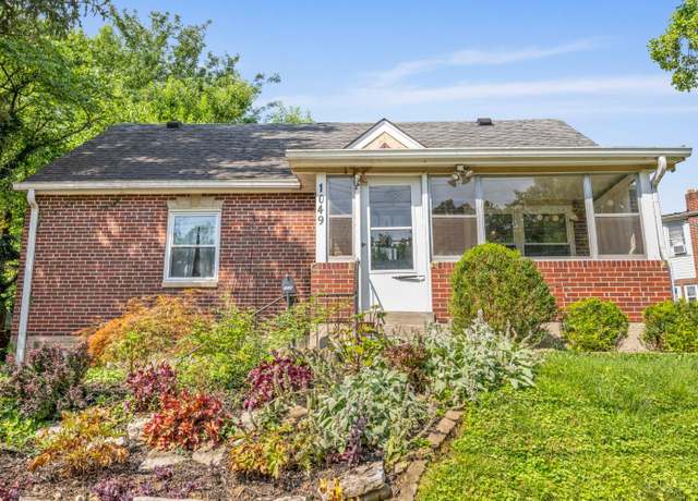 Property at 1049 Oak Ave, Wyoming, OH 45215, 4 beds, 2 baths