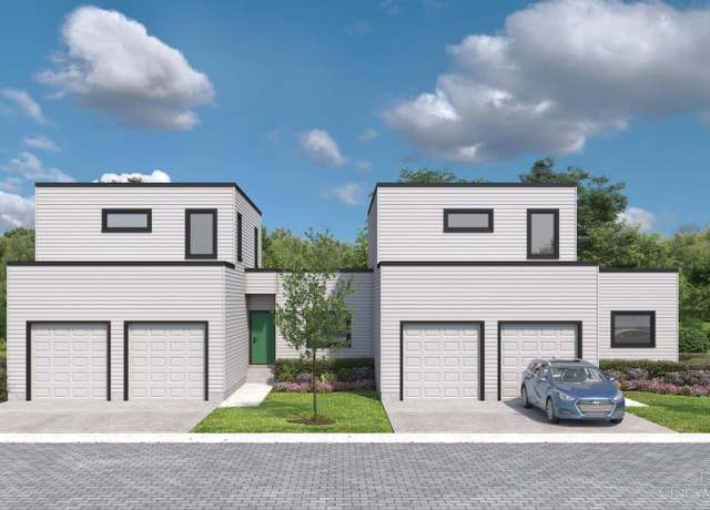 Property at 11 Dewitt Ct, Greenhills, OH 45218, 3 beds, 2.5 baths