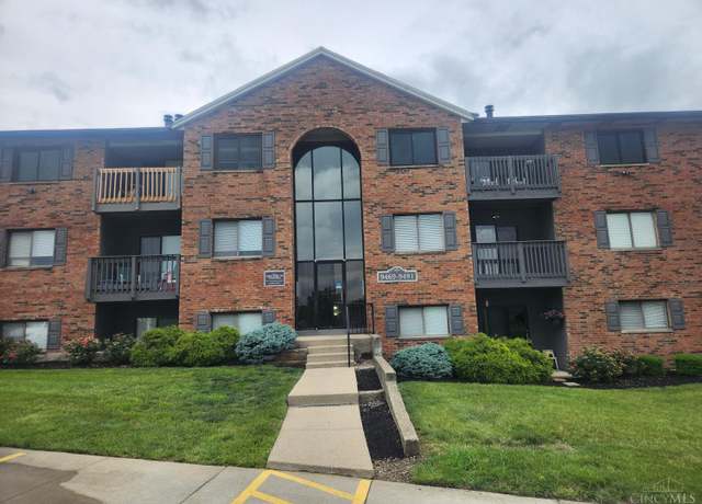 Property at 9489 Woodland Hills Dr, West Chester, OH 45011, 2 beds, 1.5 baths