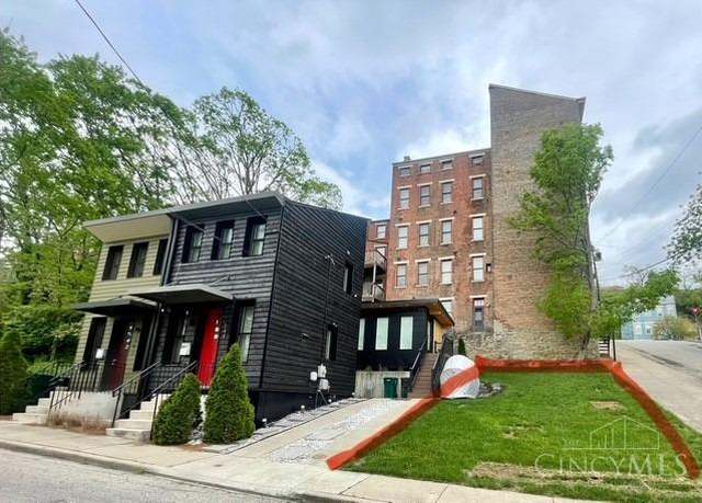Property at 146 Peete St, Cincinnati, OH 45202