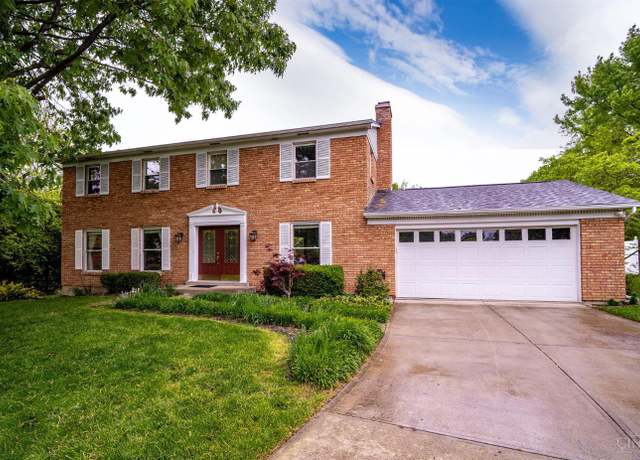 Property at 6435 Hopi Dr, West Chester, OH 45069, 4 beds, 2.5 baths