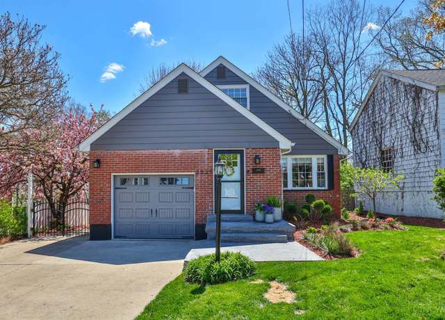 Property at 2537 Moundview Dr, Norwood, OH 45212, 3 beds, 2.5 baths