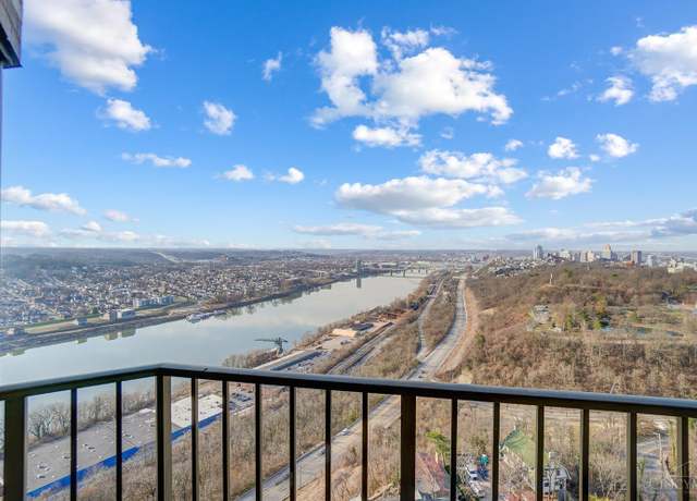 Property at 1201 Edgecliff Pl #1210, Cincinnati, OH 45206, 3 beds, 4 baths