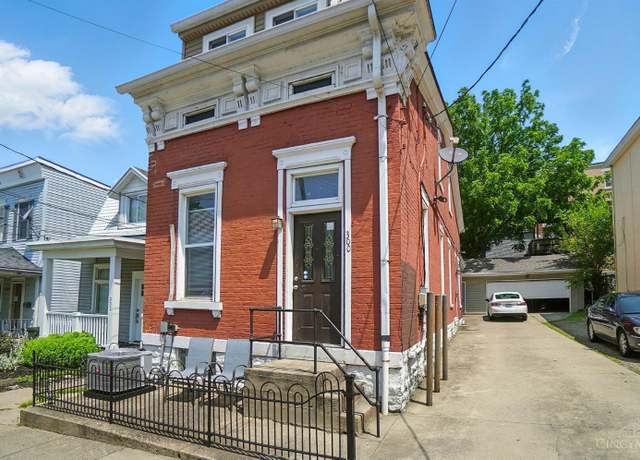 Property at 300 Emming St, Cincinnati, OH 45219, 4 beds, 2.5 baths