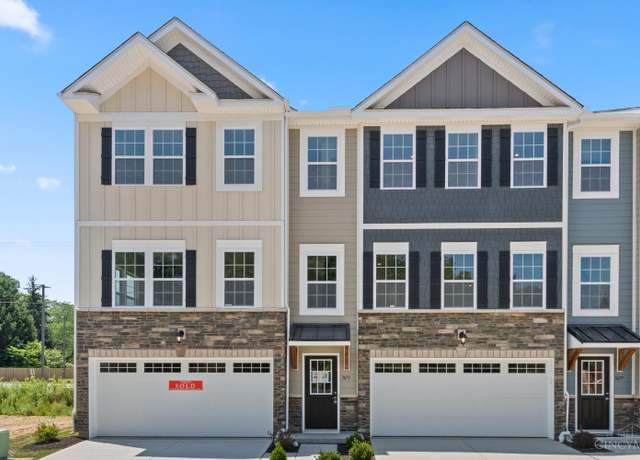 Property at 3677 Birkdale Ln, Fairfax, OH 45227, 3 beds, 2.5 baths