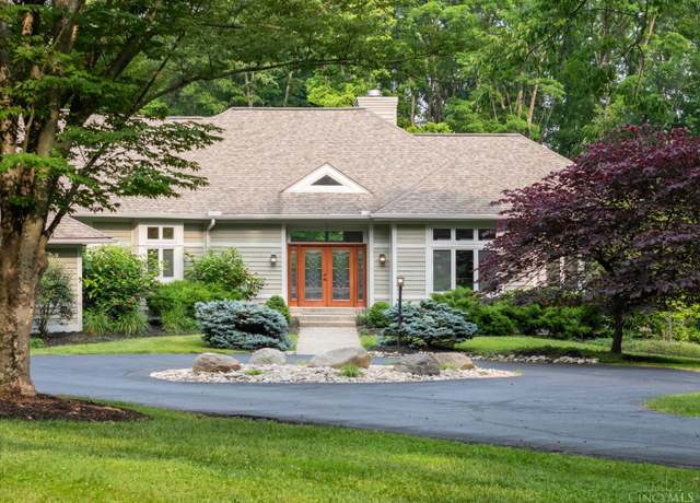 Property at 10375 Carriage Trl, Indian Hill, OH 45242, 4 beds, 5.5 baths