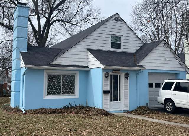 Property at 8281 Wexford Ave, Sycamore Twp, OH 45236, 3 beds, 2 baths
