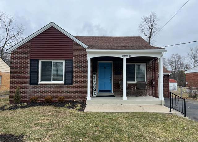 Property at 200 W Sharon Rd, Glendale, OH 45246, 3 beds, 1 bath