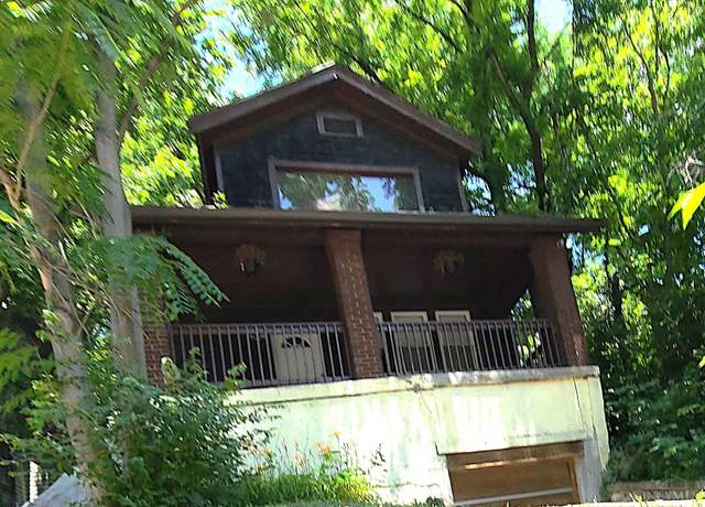 Property at 2506 Warsaw Ave, Cincinnati, OH 45204, 2 beds, 1.5 baths