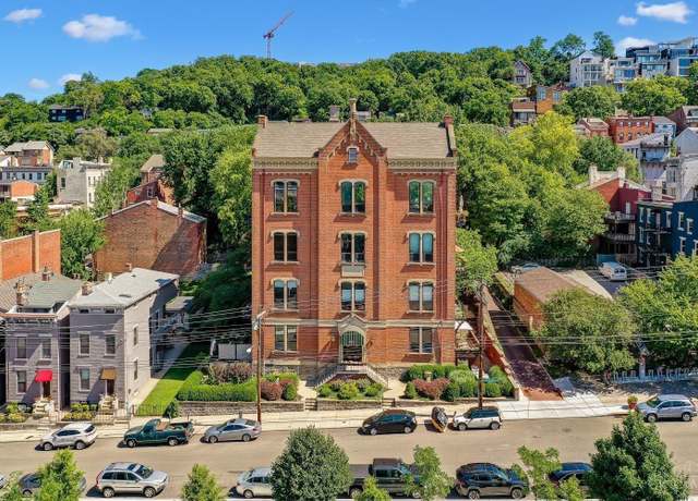 Property at 412 Liberty Hl Unit 3C, Cincinnati, OH 45202, 3 beds, 2 baths