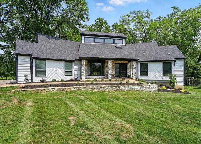 Property at 14 Heritage Rd, Blue Ash, OH 45241, 5 beds, 4.5 baths