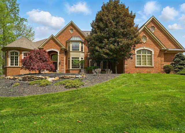 Property at 889 Winding River Blvd, Hamilton Twp, OH 45039, 6 beds, 6.5 baths