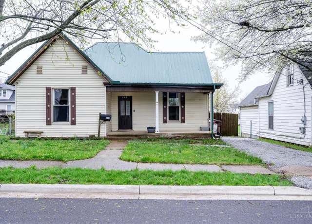 Property at 258 W Pleasant St, Hillsboro, OH 45133, 3 beds, 2 baths